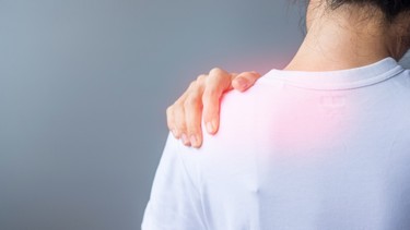 Trật khớp cùng đòn: Triệu chứng, nguyên nhân, chẩn đoán và điều trị