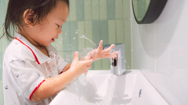 Bệnh tay chân miệng lây ở giai đoạn nào? Khi nào hết lây và cách phòng tránh