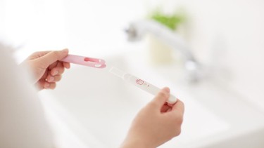 Bơm IUI sau 10 ngày thử que 1 vạch, có còn cơ hội không?