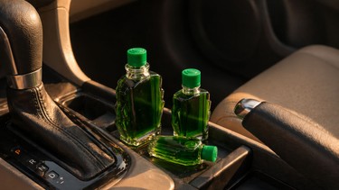 Cách chống say xe bằng dầu gió hiệu quả và an toàn