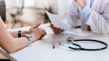 Sau khi cắt buồng trứng có kinh không? Hiểu đúng về kinh nguyệt sau khi cắt buồng trứng