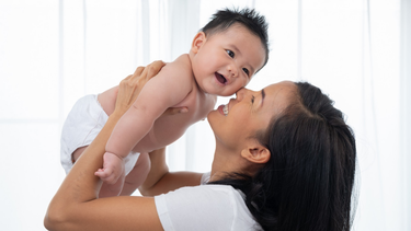 Chăm sóc mẹ và bé sau sinh: Hướng dẫn toàn diện giúp phát triển khỏe mạnh
