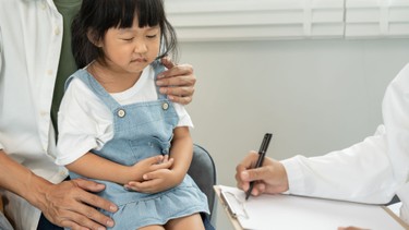 Chẩn đoán tay chân miệng: Cách nhận biết sớm và theo dõi an toàn cho trẻ