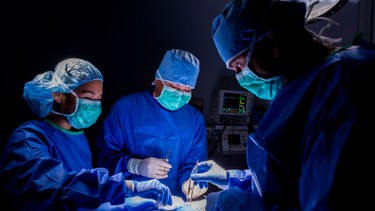 Chọc dịch màng phổi là gì? Khi nào cần thực hiện và những điều cần biết