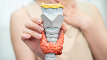 Tại sao cường giáp làm tăng sinh mạch máu? Các bệnh lý cường giáp thường gây tăng sinh mạch