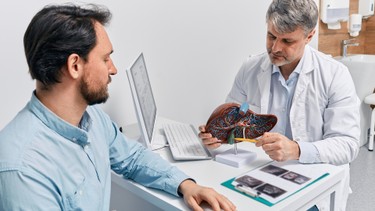Đa polyp túi mật có nguy hiểm không? Triệu chứng và hướng xử trí