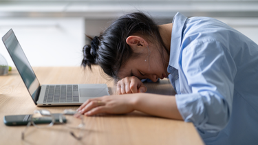 Đau đầu do stress: Nguyên nhân, triệu chứng và cách phòng ngừa