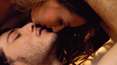 Dấu hiệu đàn ông có nhu cầu sinh lý cao: Nhận biết đúng để hiểu và ứng xử phù hợp