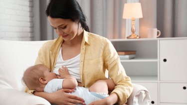 Dị ứng sữa mẹ ở trẻ sơ sinh: Dấu hiệu nhận biết, nguyên nhân và cách xử lý an toàn 