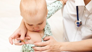 Giá tiêm phòng cúm cho trẻ và tổng hợp các loại vắc xin cúm phổ biến