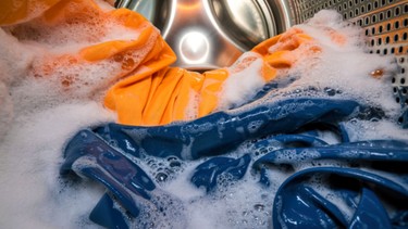 Giặt chung quần áo có lây HPV không? Virus HPV lây qua đường nào?