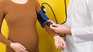 Huyết áp bà bầu bao nhiêu là bình thường? Những cách kiểm soát huyết áp thai kỳ