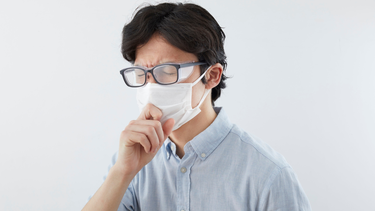 Khạc đờm màu trắng đục​ nghĩa là gì? Cách phòng ngừa ho có đờm