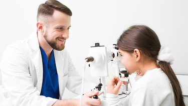 Mắt nhược thị 2/10 là nặng hay nhẹ? Dấu hiệu, nguyên nhân và cách điều trị 