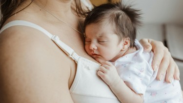 Mất sữa 4 tháng có kích lại được không? Cách kích sữa cho mẹ hiệu quả