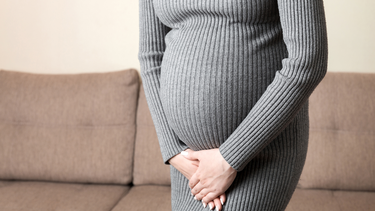 Mẹ bầu đau háng có phải sắp sinh? Nguyên nhân khiến mẹ bầu dễ bị đau háng