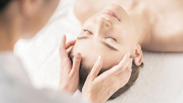 Một số cách massage đầu giảm stress hiệu quả tại nhà