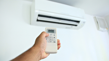 Ngủ máy lạnh bị nhức đầu: Nguyên nhân và cách khắc phục