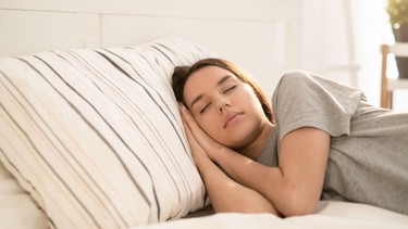 Ngủ trưa 1 tiếng có tốt không? Giải đáp chi tiết