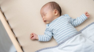 Ngưng thở khi ngủ ở trẻ sơ sinh: Hiểu đúng để bảo vệ giấc ngủ an toàn cho bé