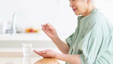 Người lớn bao lâu tẩy giun 1 lần​? Lưu ý khi uống thuốc tẩy giun