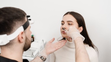 Nội soi tai mũi họng bao lâu 1 lần? Khi nào cần kiểm tra?