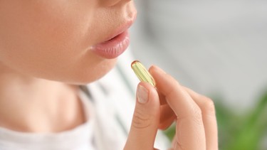 Phụ nữ tiền mãn kinh nên bổ sung vitamin gì cho sức khoẻ?