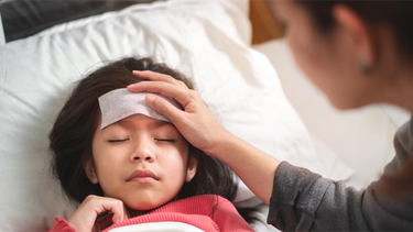 Sốt siêu vi là gì? Nguyên nhân, triệu chứng và cách điều trị