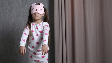 Lý giải tại sao không được đánh thức người bị mộng du? 