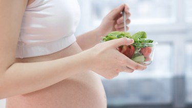 Hiện tượng thèm ăn khi mang thai xuất hiện khi nào?