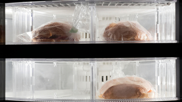 Thịt gà chín để được bao lâu trong tủ lạnh? Cách bảo quản an toàn