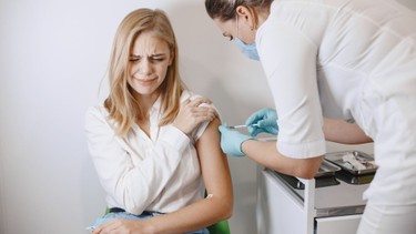 Khi tiêm phòng Rubella có được quan hệ không? Cần lưu ý gì trước khi tiêm Rubella