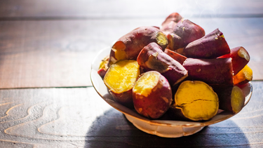 Tới tháng ăn khoai lang được không? Những điều nên biết khi ăn trong kỳ kinh