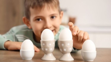 Trẻ em ăn trứng nhiều có tốt không? Lợi ích và tác hại cần lưu ý