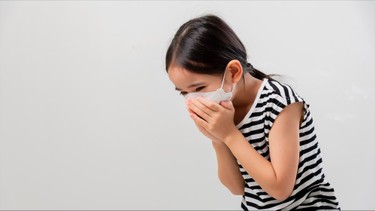 Trẻ ho có đờm không sốt: Nguyên nhân, dấu hiệu và cách xử trí hiệu quả