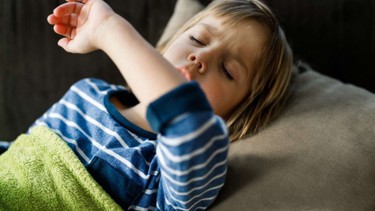 Trẻ ho nhiều về đêm: Nguyên nhân, cách xử lý và biện pháp phòng ngừa