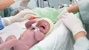 Trẻ sơ sinh nổi hạt trắng trong miệng: Cảnh báo sinh lý hay dấu hiệu cần theo dõi?
