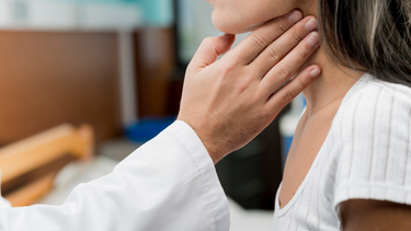 U tuyến giáp có di truyền không? Phòng ngừa u tuyến giáp