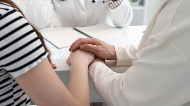 Vô sinh có chữa được không? Hiểu đúng để tìm giải pháp phù hợp