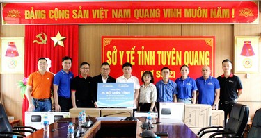 Hệ thống Nhà thuốc và Tiêm chủng FPT Long Châu - Tập đoàn FPT trao tặng thiết bị tin học hỗ trợ ngành Y tế Tuyên Quang khắc phục hậu quả bão số 10 