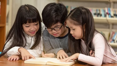 7 dấu hiệu trẻ thông minh bẩm sinh bố mẹ nên nhận biết sớm