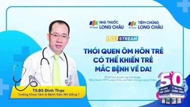 Thói quen ôm hôn trẻ có thể khiến trẻ mắc bệnh về da!