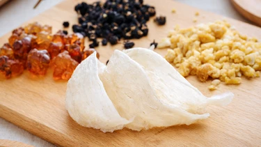 Bà bầu nên ăn yến vào tháng thứ mấy? Khi ăn cần lưu ý gì?