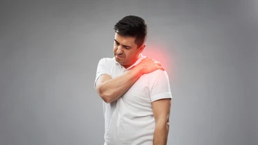 Đau cổ vai gáy bên trái là gì và những điều cần biết?