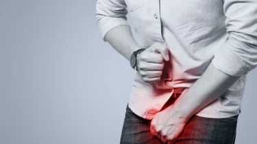 Đầu dương vật nổi mẩn đỏ là gì? Nguyên nhân, dấu hiệu và cách xử lý an toàn
