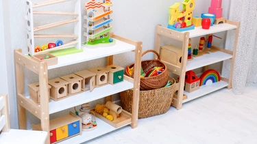 Đồ chơi Montessori 0 - 6 tuổi có lợi ích gì và tiêu chí chọn