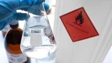 Ethanol là gì? Ứng dụng của ethanol trong y tế