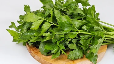 Rau cần nước là gì? Giá trị dinh dưỡng và cách chế biến
