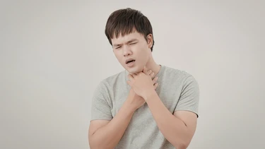 Sặc nước bọt là tình trạng thế nào? Nguyên nhân và cách xử trí hiệu quả