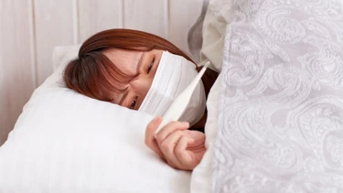 Sốt siêu vi có bị tiêu chảy không? Giải đáp chi tiết và cách chăm sóc an toàn